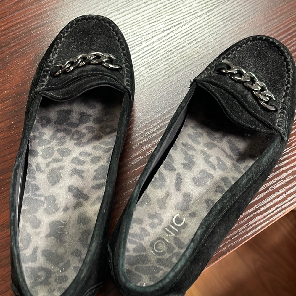Vionic Black flats size 7